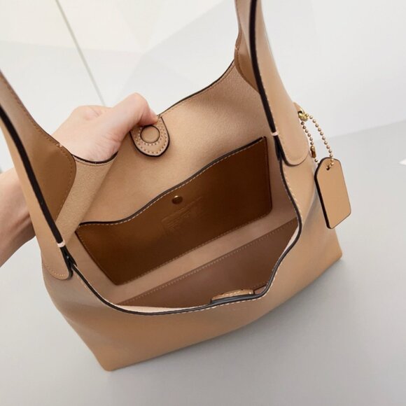 Coach Light Brown Leather Shoulder Bag - Picture 9 of 9